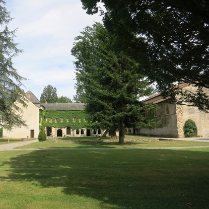Image de couverture : Abbaye de l’Escaladieu : escapade culturelle dans les Hautes-Pyrénées