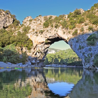Cover image: Guest houses in Vallon-Pont-d'Arc