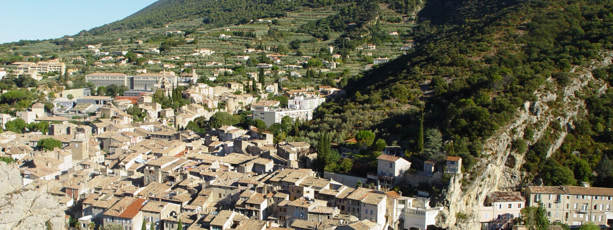 Image de couverture : Gîtes à Nyons