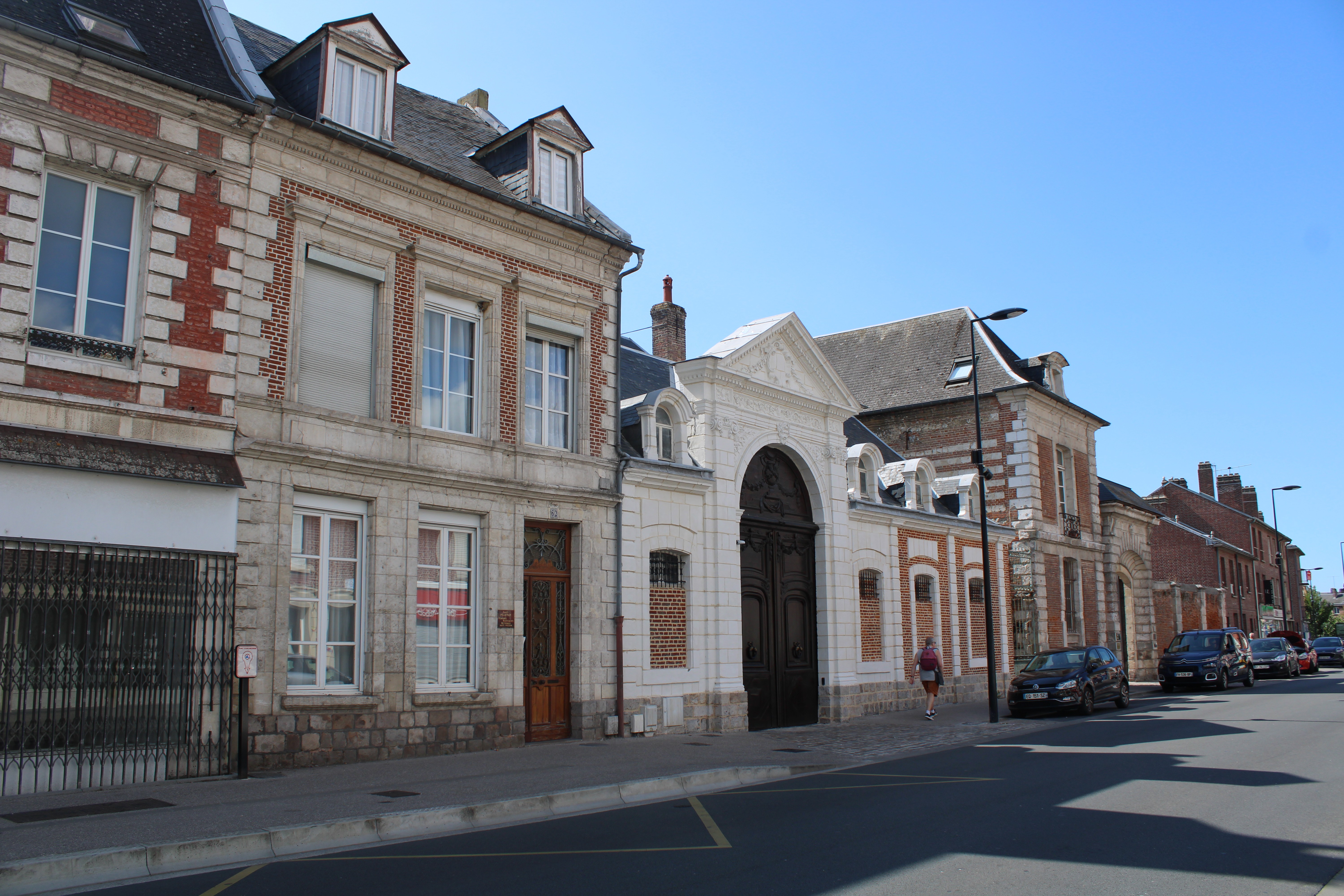 Cover image: Explorez Abbeville en Somme : Attractions et Hébergements