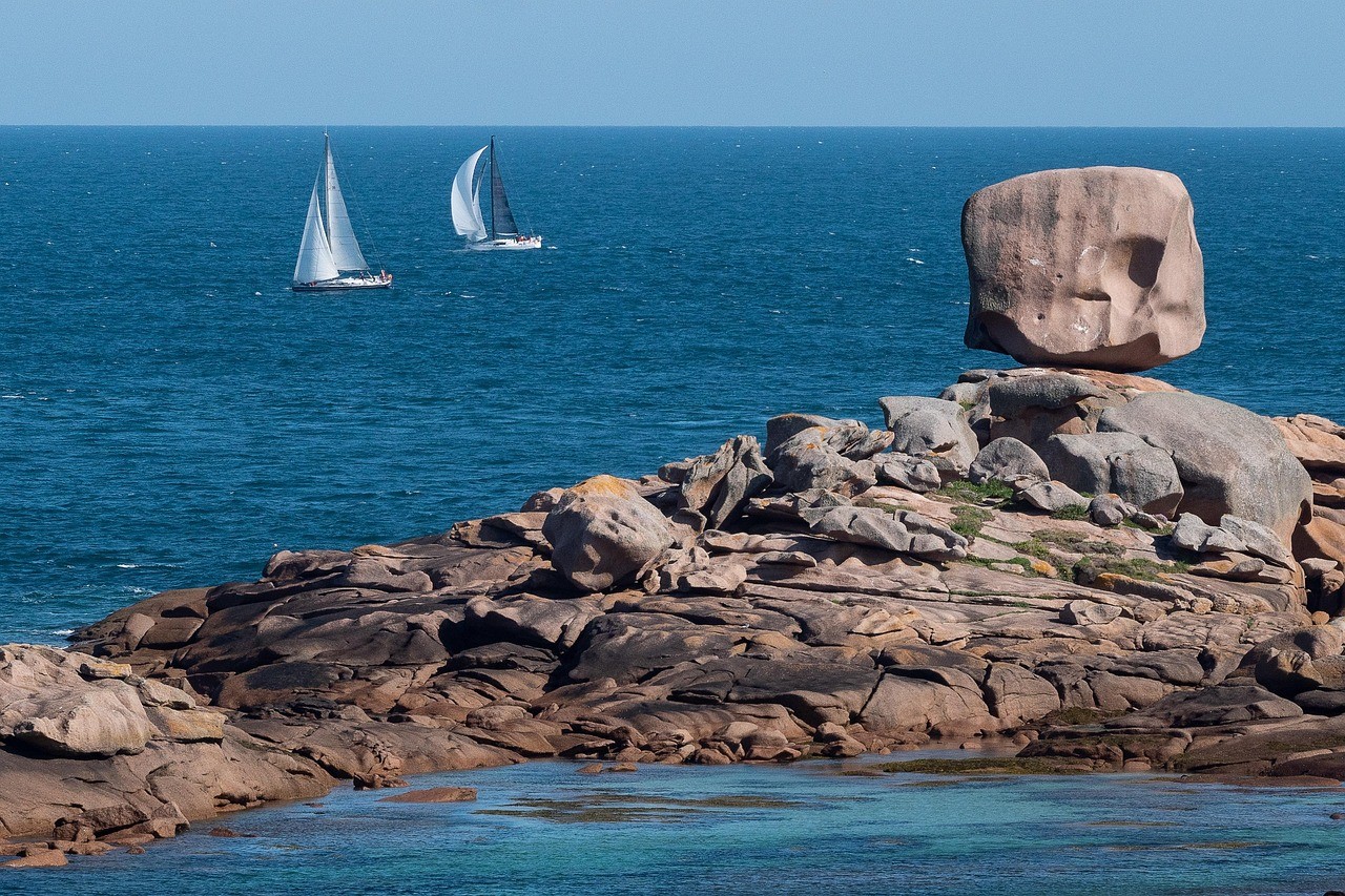 Image de couverture : Locations de vacances à Trégastel