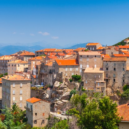 Vue panoramique de Sartène, village typique perché en Corse du Sud