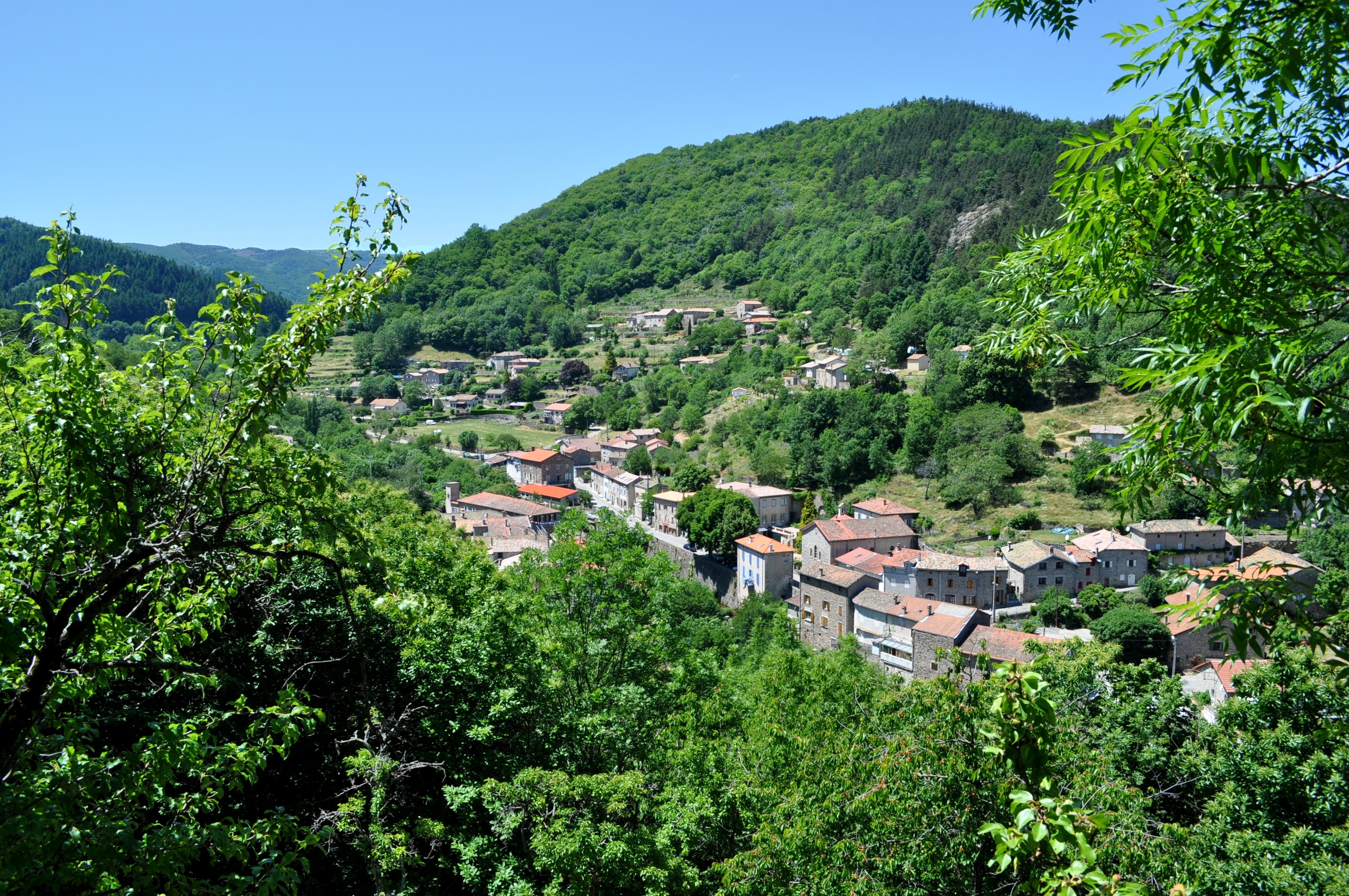 Cover image: Holiday rentals Ardèche