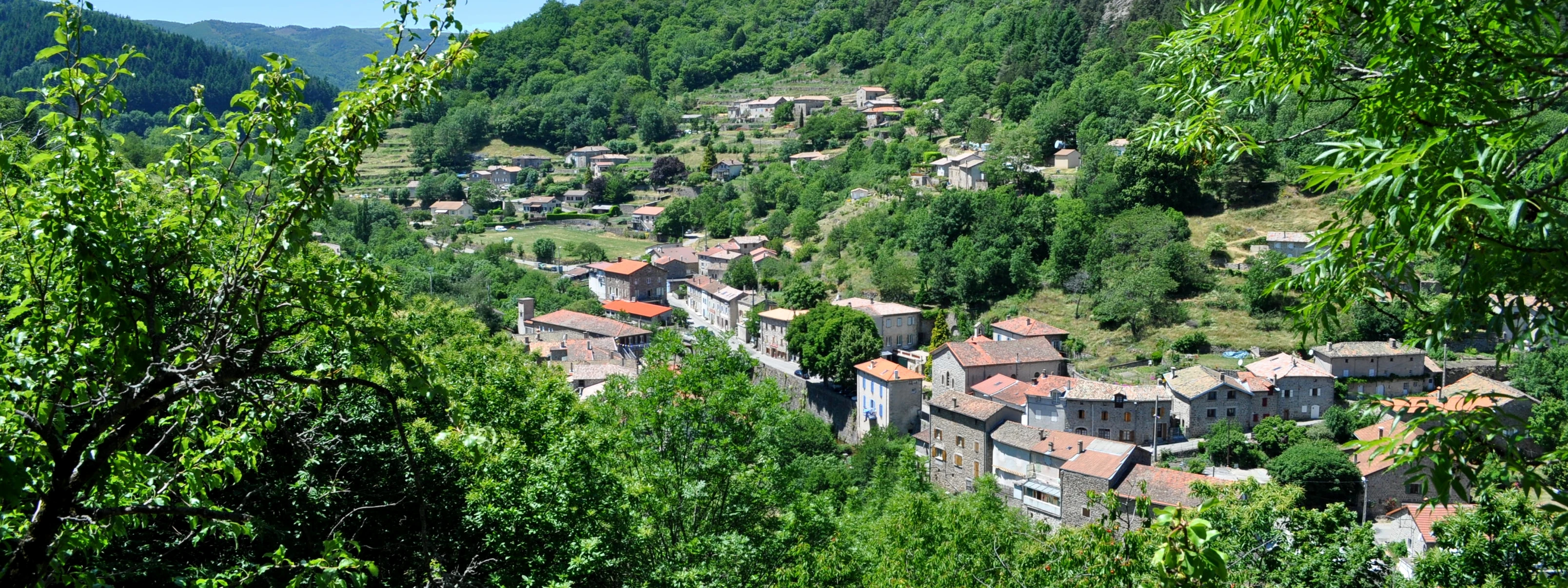 Cover image: Holiday rentals Ardèche
