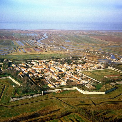 Image de couverture : Location de vacances Brouage : cité fortifiée entre marais et océan