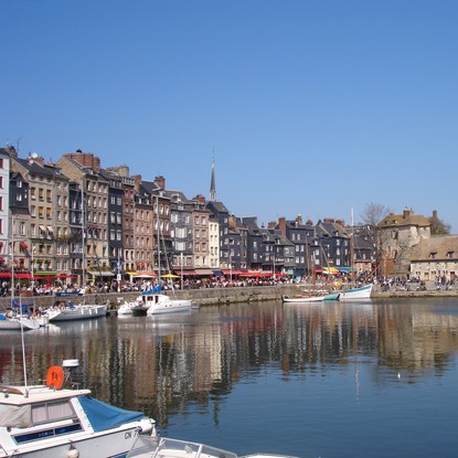 Image de couverture : Explorez Honfleur et le Vieux Bassin