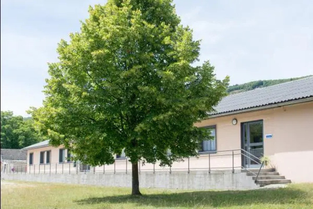 Cover image: Holiday rentals in Monthermé