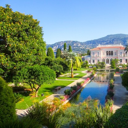 Image de couverture : La Côte d'Azur