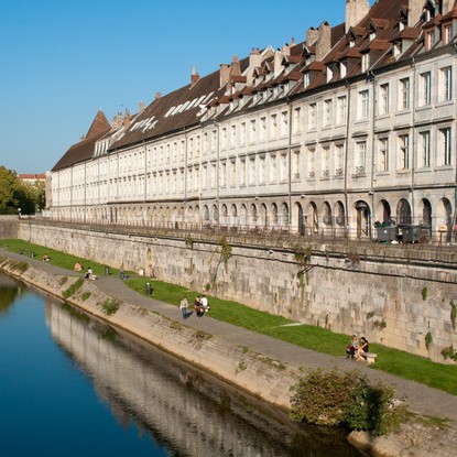 Image de couverture : Location de vacances à Besançon