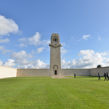 Image de couverture : Tourisme de Mémoire dans l'Est de la Somme : Sites Historiques Incontournables