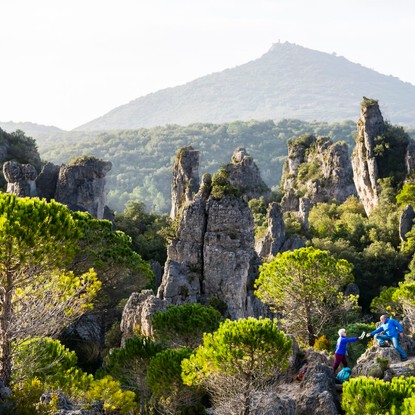 Cover image: Cirque de Mourèze : Paysages Insolites au Cœur de l’Hérault