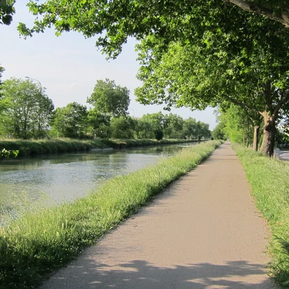 Cover image: Découverte du Canal du Midi en Haute-Garonne - Séjour avec Clévacances