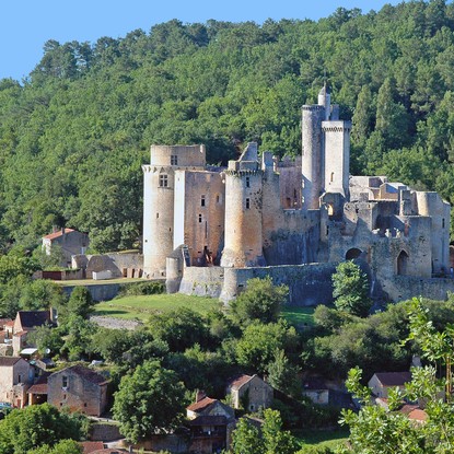 Cover image: Château de Bonaguil : forteresse médiévale du Lot-et-Garonne à visiter