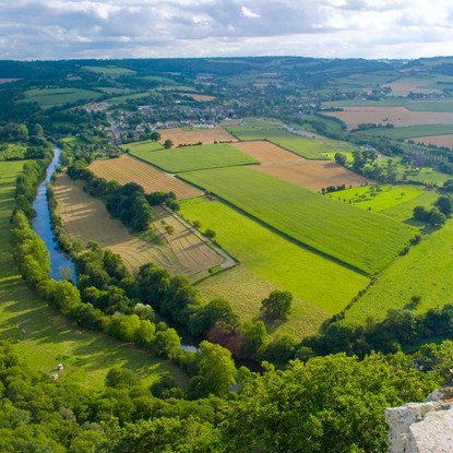 Image de couverture : Aventure en Suisse Normande : Nature et Loisirs en Famille ou entre Amis