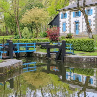 Maison éclusière - Onze écluses - Canal d'Ille-et-Rance - Crédits photo : Hédé-Bazouges - SMBMSM