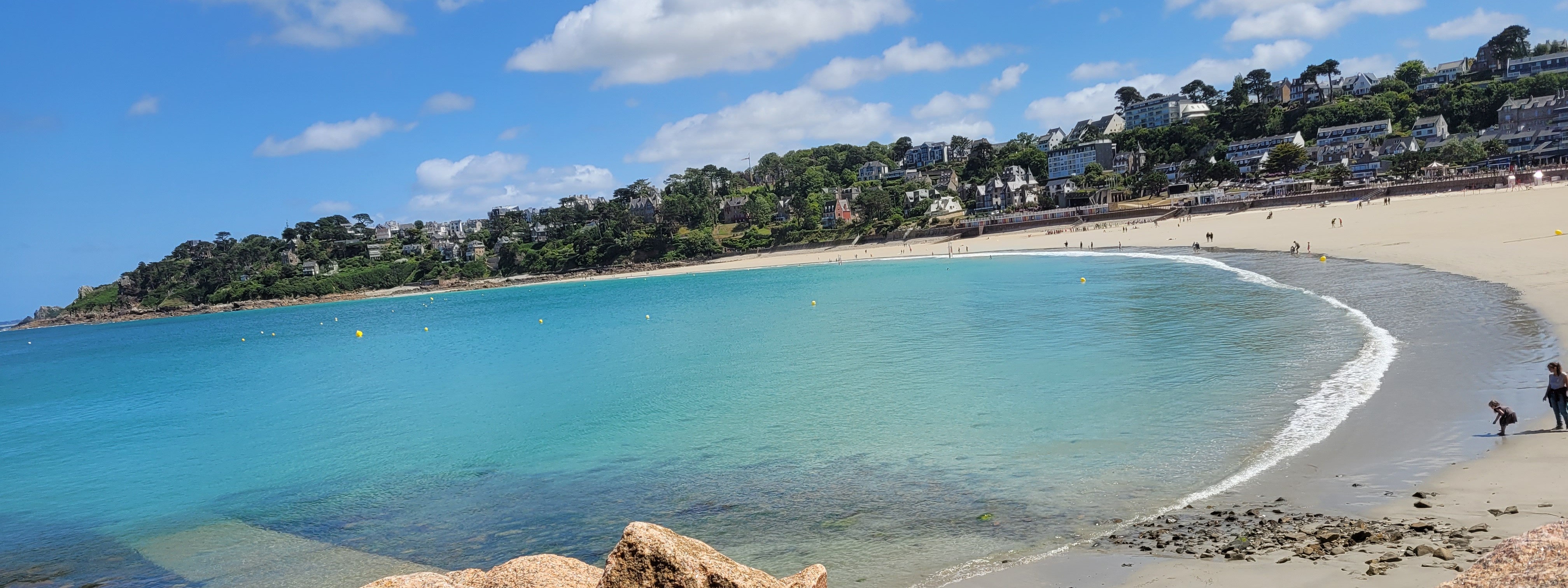 Cover image: Guest houses in Perros-Guirec