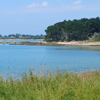 Image de couverture : Gîtes à Plougrescant