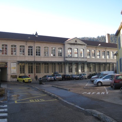 Cover image: Visitez le Musée de la Pipe et du Diamant à Saint-Claude