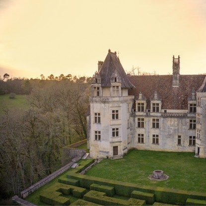 Image de couverture : Château de Puyguilhem