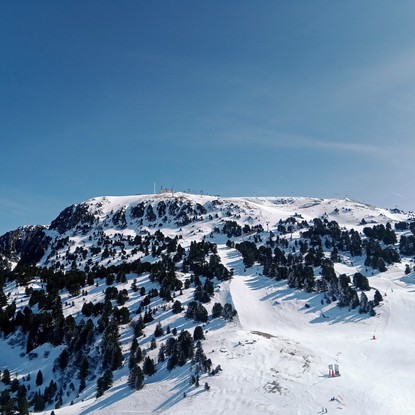Cover image: Location de vacances Chamrousse : station de montagne entre forêts, lacs alpins