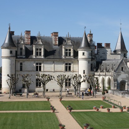 Cover image: Holiday rentals in Amboise