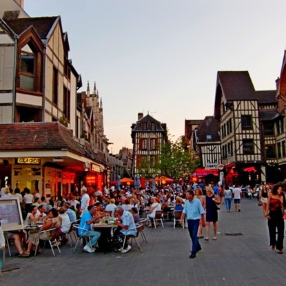 Vue sur les maisons de Troyes, Bréviandes aube 10