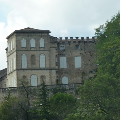 Cover image: Location de vacances à Viviers-lès-Montagnes