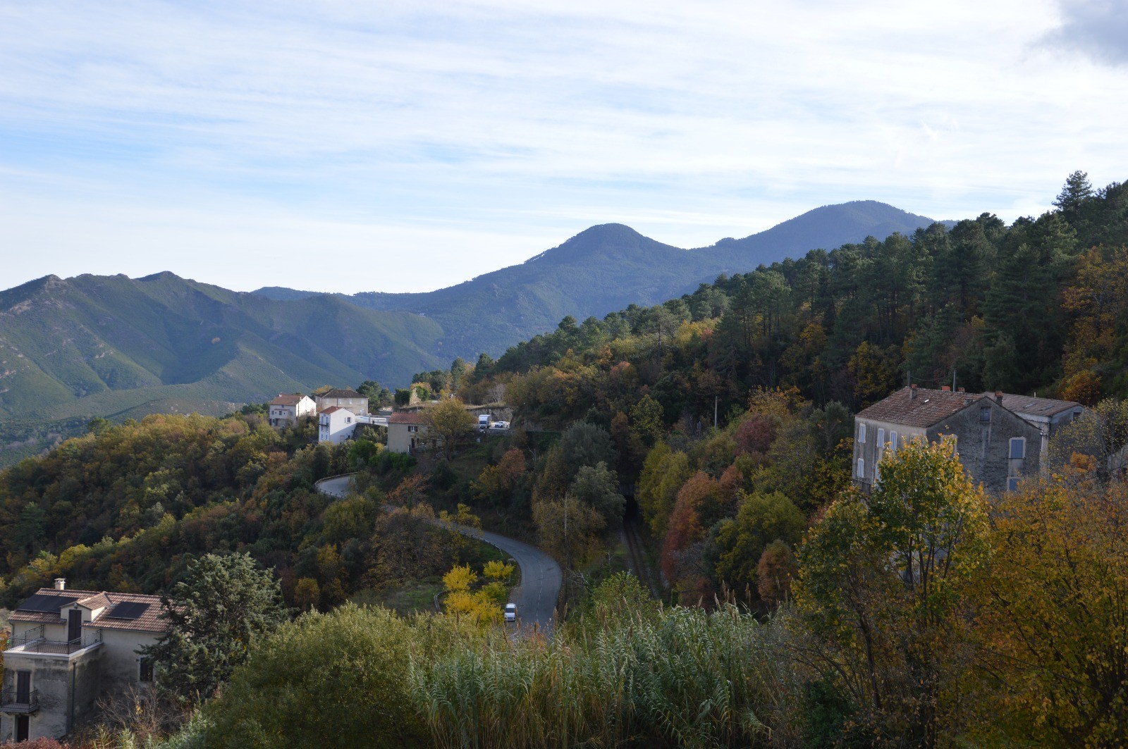 Image de couverture : Locations de vacances à Sainte-Lucie-de-Tallano
