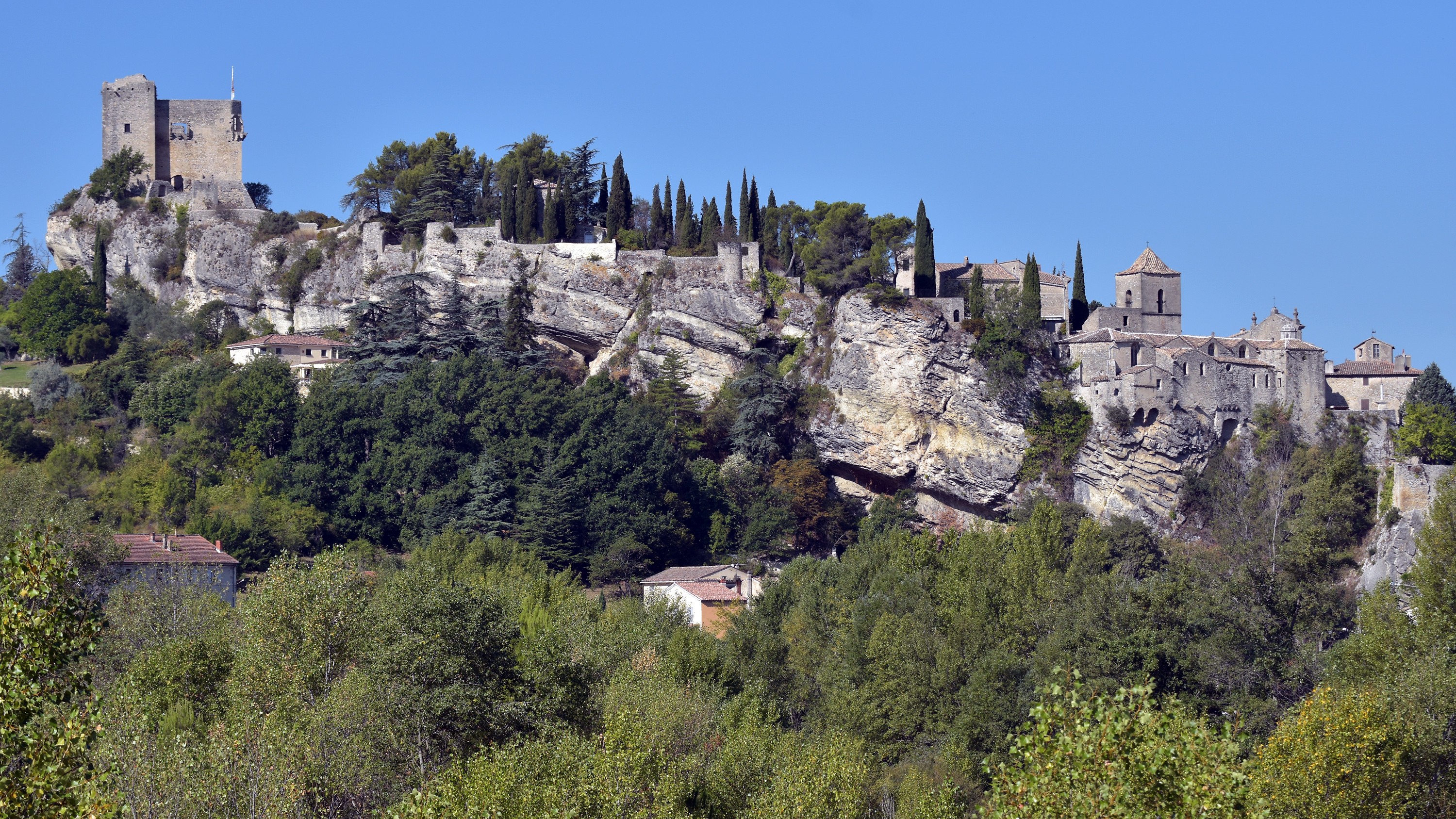 Image de couverture : Gîtes à Vaison-la-Romaine