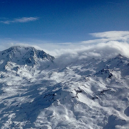 Cover image: Les Trois Vallées : Séjour d’Hiver ou d’Été au Cœur de la Savoie