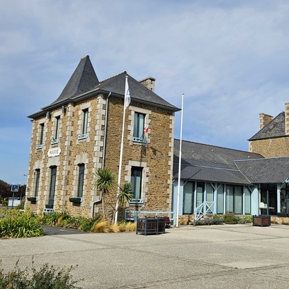 Image de couverture : Gîtes à Lancieux