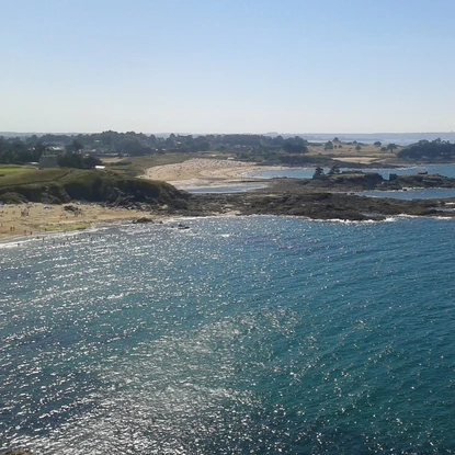 Sur le sentier des douaniers (GR 34) entre Saint-Briac et Saint-Lunaire.