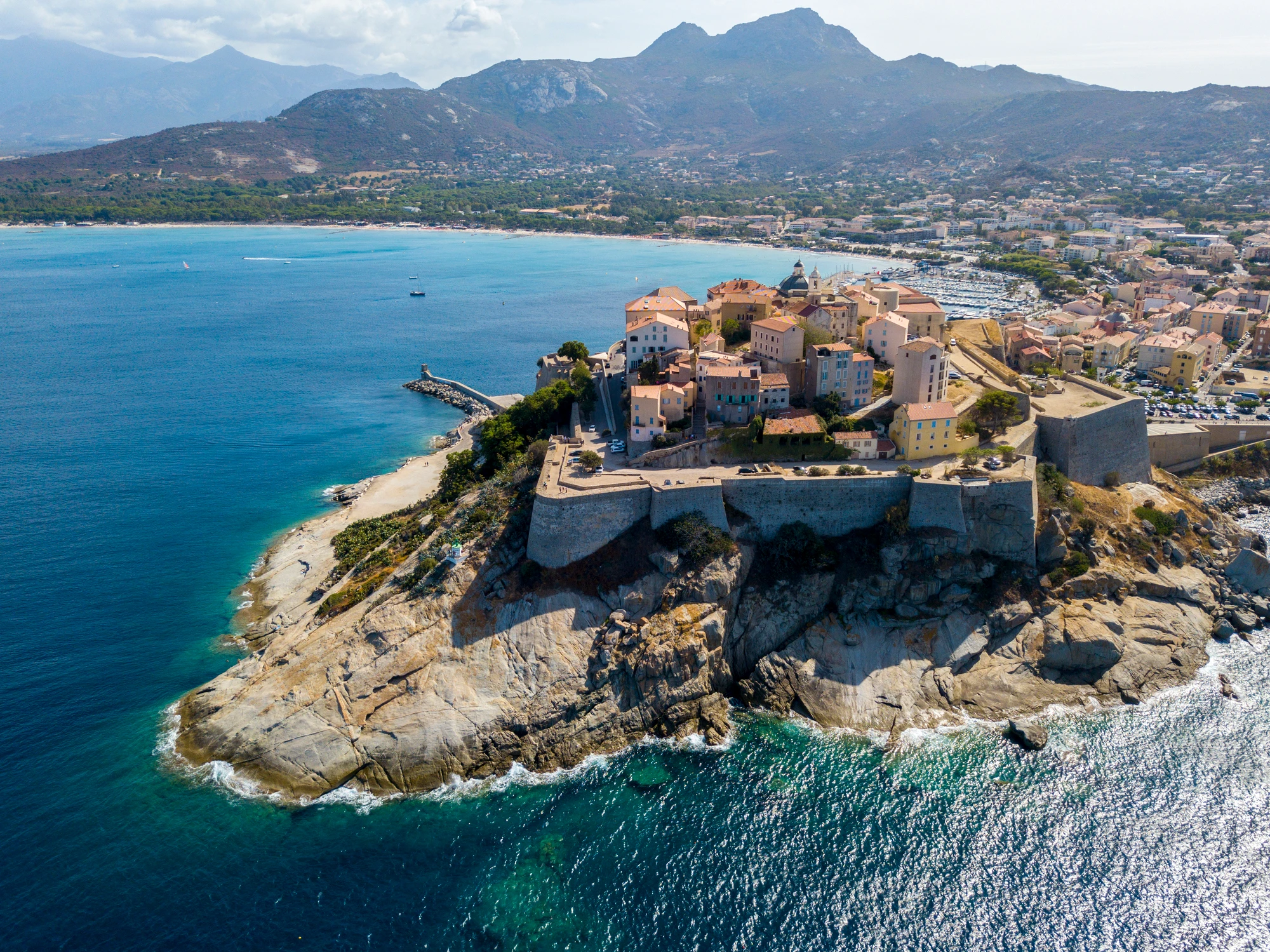 Cover image: Location de vacances à Calvi