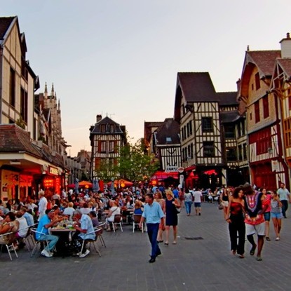 Accès quartier St Jean à Troyes troyes, aube, 10