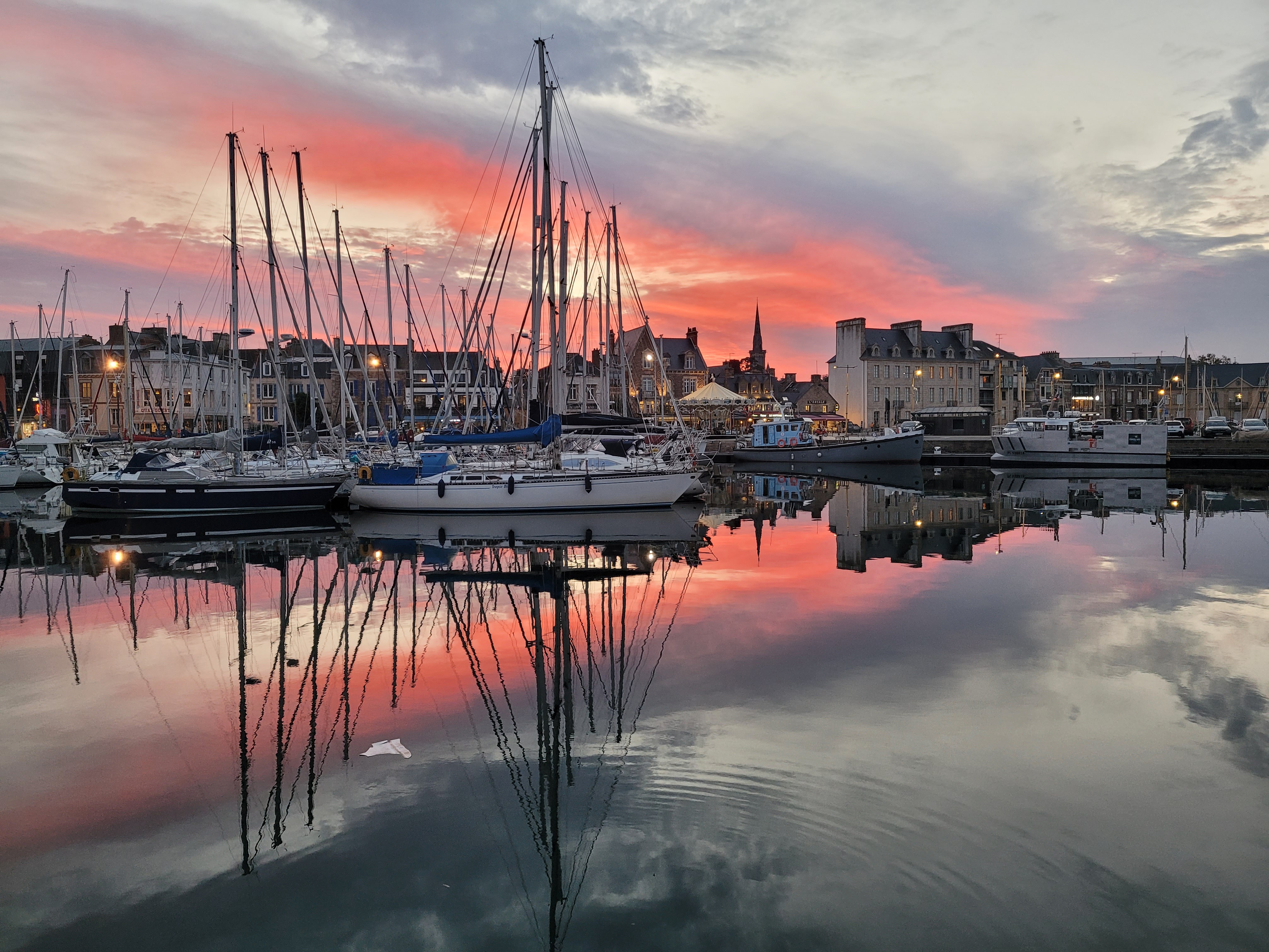 Image de couverture : Locations de vacances à Paimpol