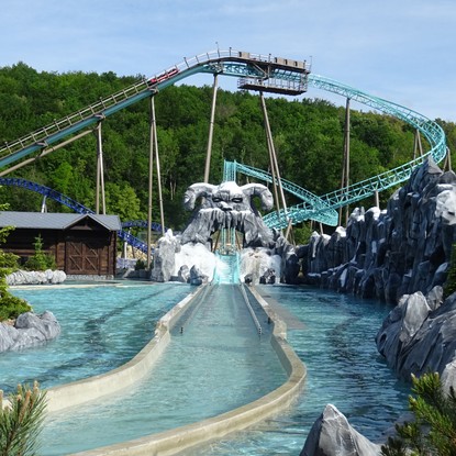 Image de couverture : Nigloland à Dolancourt, un parc d'attractions pour toute la famille