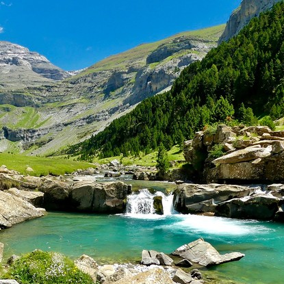 Image de couverture : Location de chalet dans les Pyrénées