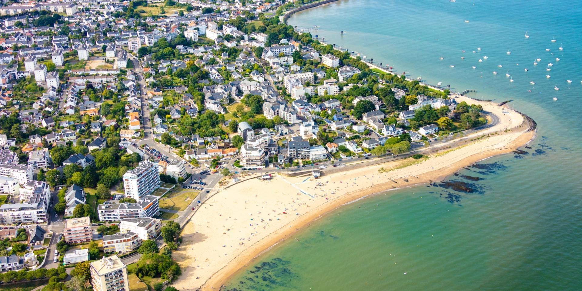 Image de couverture : Location de vacances Saint-Nazaire : chantiers, port et patrimoine maritime