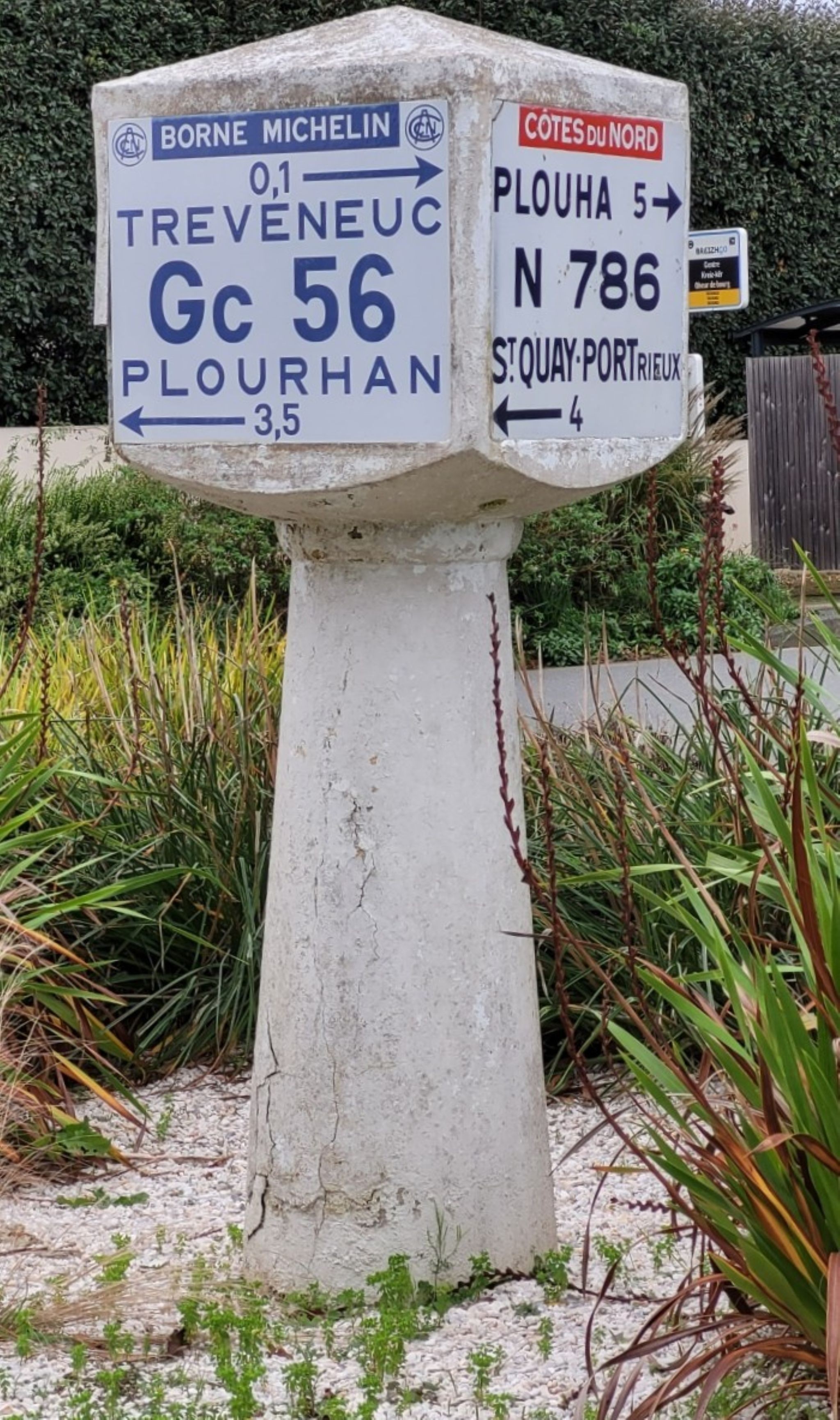 Cover image: Locations de vacances à Tréveneuc