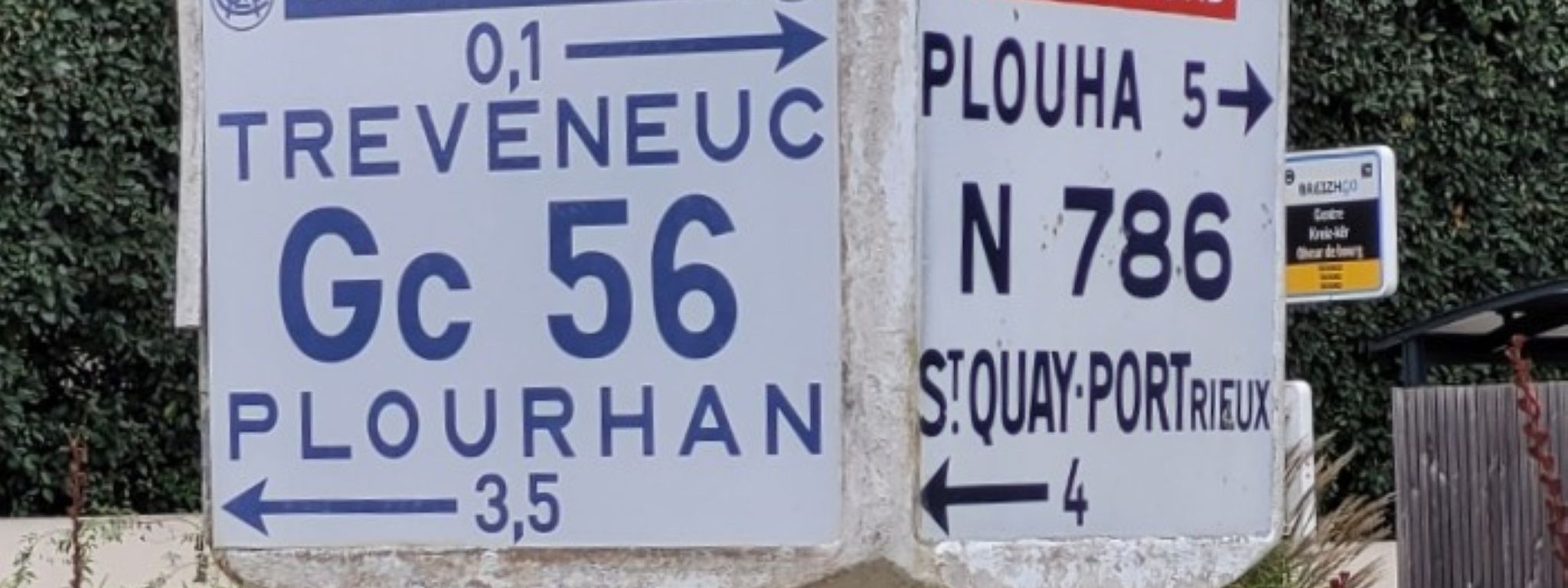 Cover image: Holiday rentals in Tréveneuc