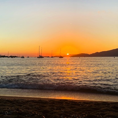 Image de couverture : Corse du Sud : lumière, mer turquoise et art de vivre insulaire