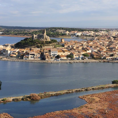 Image de couverture : Location de vacances à Gruissan - Séjours Idylliques avec Clévacances