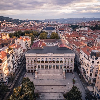 Image de couverture : Location de vacances à Saint-Etienne