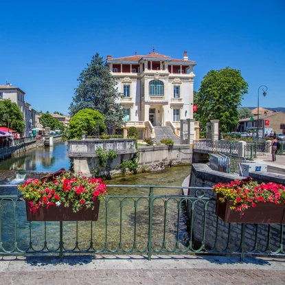 Cover image: Location de vacances L'Isle-sur-la-Sorgue: antiquaires, canaux, charme provençal