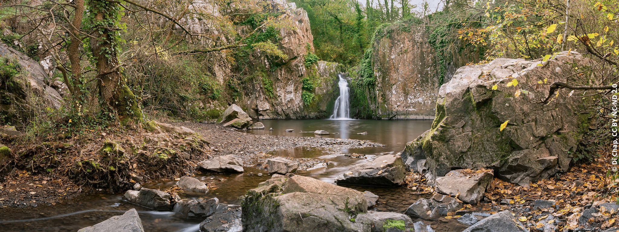 Cascade de Pommiers qui se jette dans le ruisseau du Pressoir