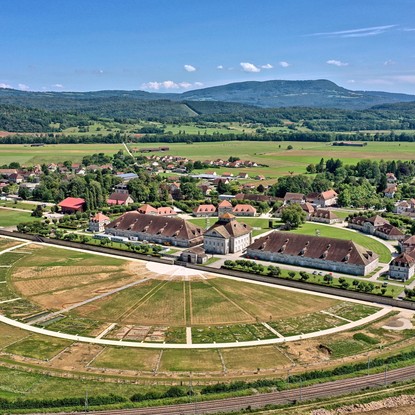 Image de couverture : Location de vacances à Arc-et-Senans
