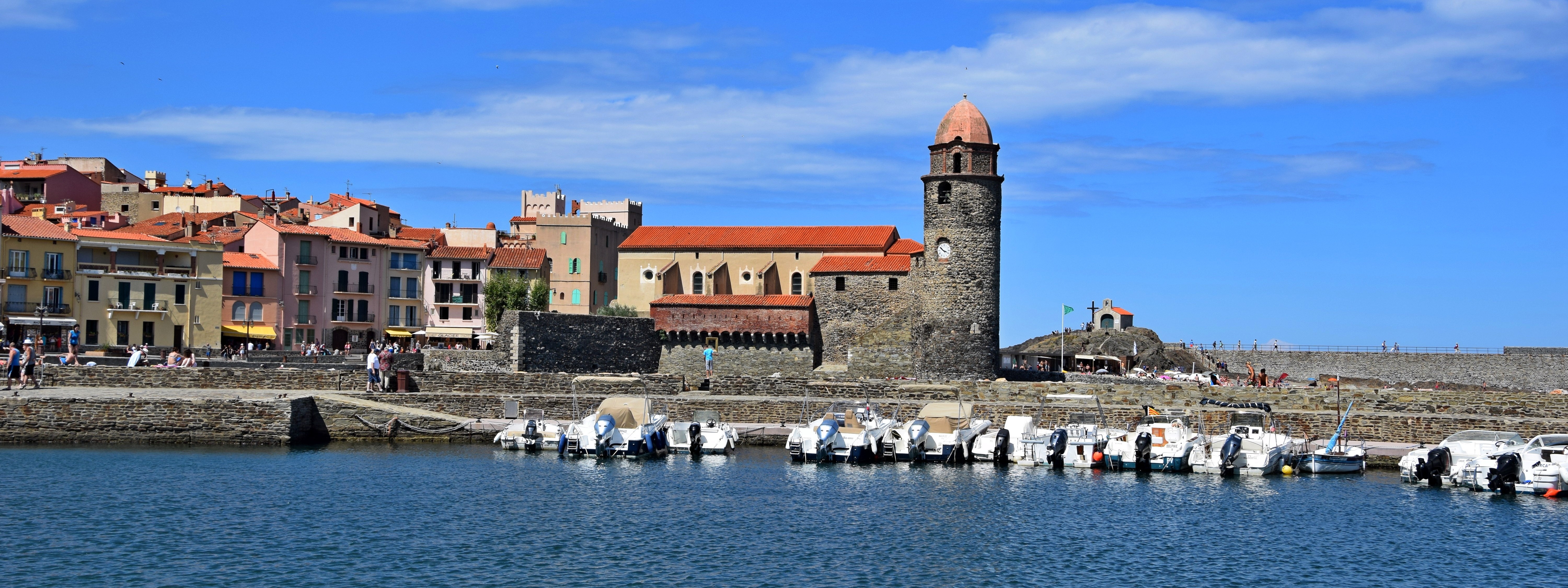 Image de couverture : Gîtes à Collioure