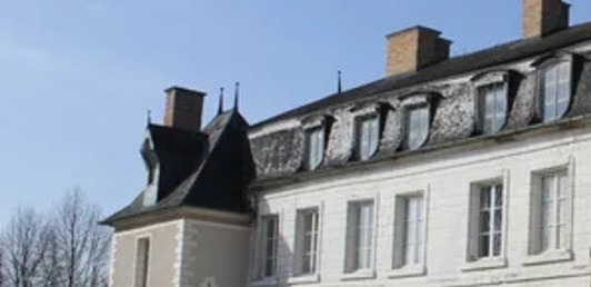 Vue sur un château de l'aube 10