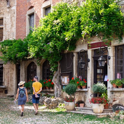 Image de couverture : Cité Médiévale de Pérouges