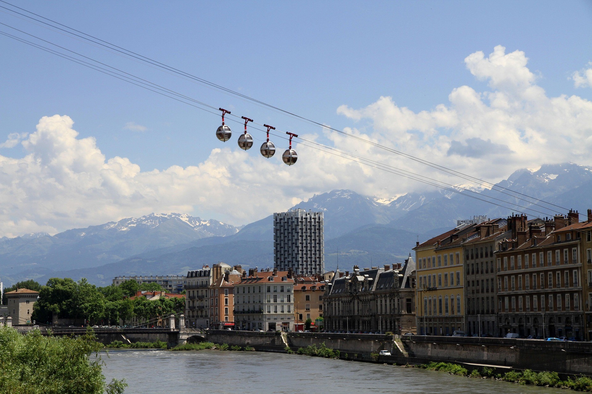 Cover image: Gîtes à Grenoble